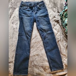 M jeans by Maurices size 8 mid rise